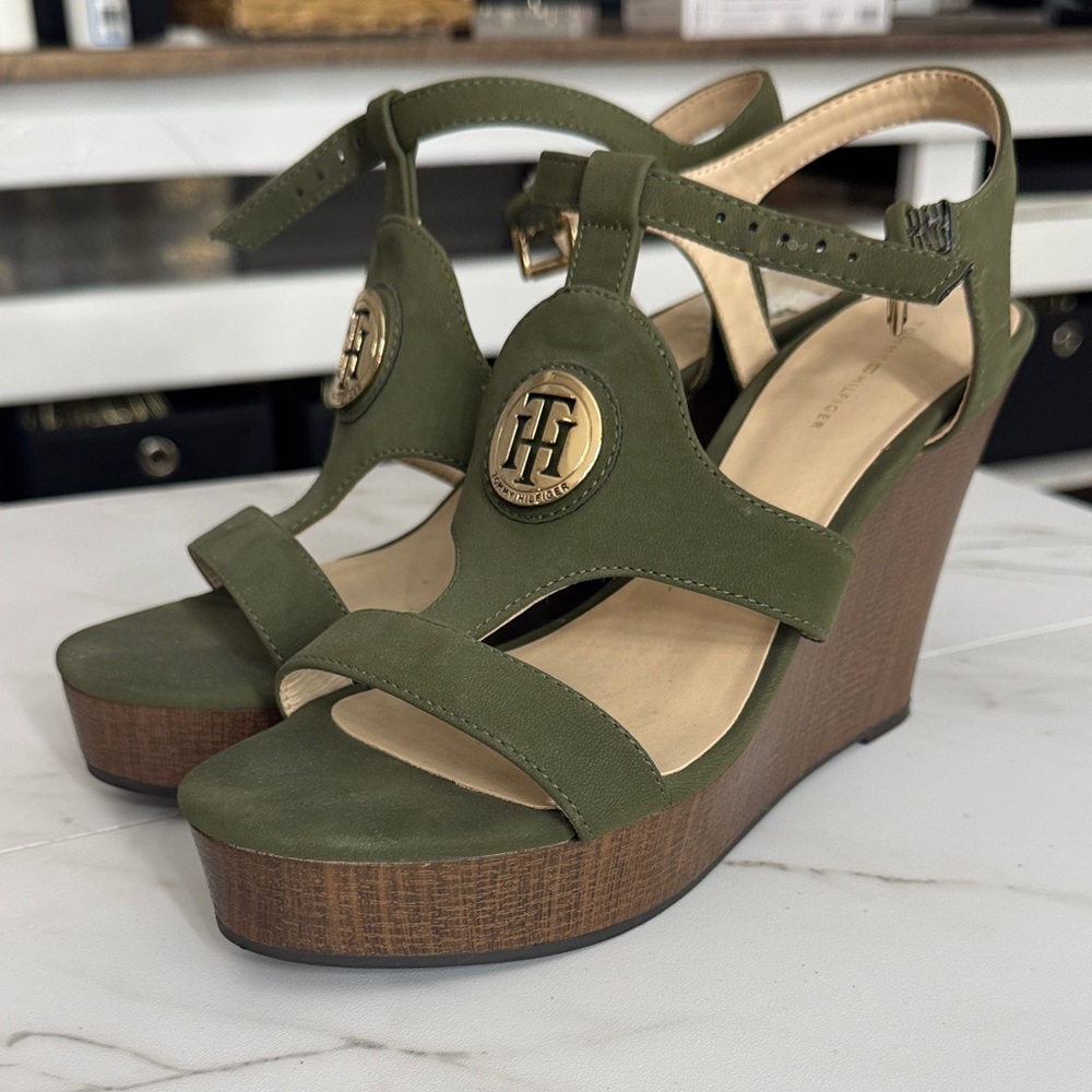 Tommy Hilfiger Green Wedge Sandals with Gold Accent
